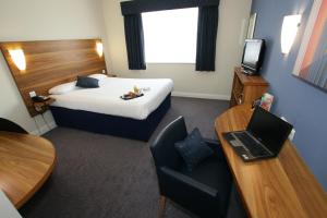 Days Inn Corley NEC - M6 - Questions About Staying Here