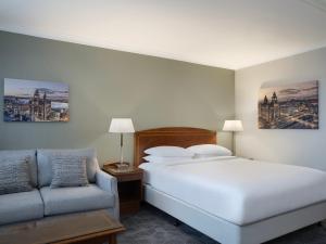 Delta Hotels by Marriott Liverpool City Centre - Questions About Staying Here