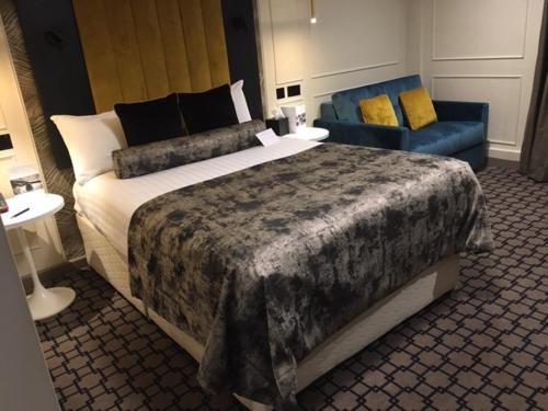 Denham Grove - Questions About Staying Here