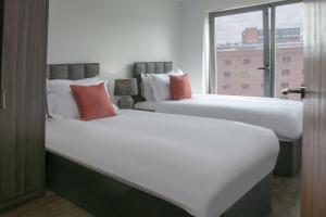 Dockside Aparthotel, Best Western Signature Collection - Area Attractions and Nearby Landmarks