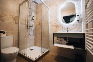 Domain of the Tremblère - Convenient Transportation Links