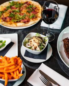 DoubleTree by Hilton Hotel Newcastle International Airport - Questions About Staying Here