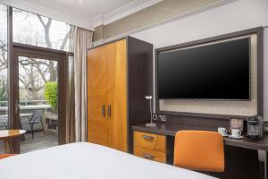 DoubleTree by Hilton London - Hyde Park - Booking Information