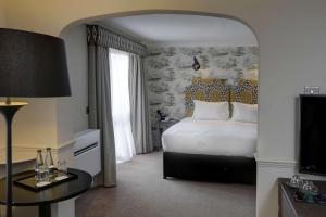 DoubleTree by Hilton York - Questions About Staying Here