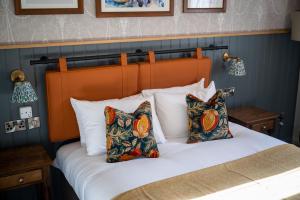 Ely Hotel by Chef & Brewer Collection - Location and Surroundings
