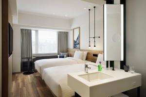 Fairfield by Marriott Osaka Namba - Dining Options