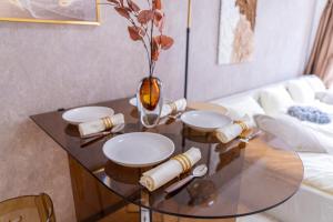 G57 New Inn Central Shinjuku - 5 Mins to Station, Max 4 Directly Accessible to Shinjuku, Hot Spring Bath, Outdoor Space With Wooden Deck, Original Inn - Transportation Options