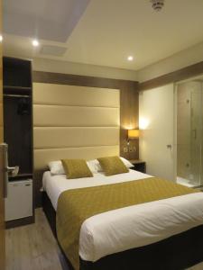 Glendale Hyde Park Hotel - Nearby Attractions
