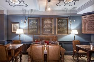Guy Fawkes Inn - Services and Facilities