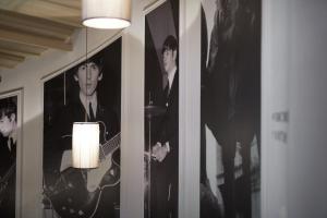 Hard Days Night Hotel - Parking and Accessibility