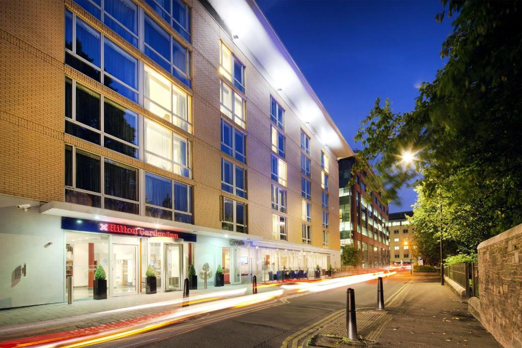 Hilton Garden Inn Bristol City Centre - Questions About Staying Here