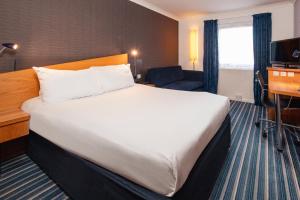 Holiday Inn Express Birmingham - Snow Hill, an IHG Hotel - Booking and Policies