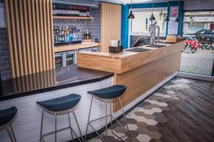 Holiday Inn Express - Exeter - City Centre, an IHG Hotel - Booking and Reservation Information