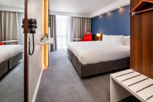 Holiday Inn Express London - ExCel, an IHG Hotel - Nearby Attractions and Activities