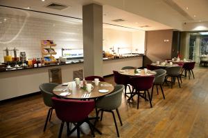 Holiday Inn Southend, an IHG Hotel - Dining and Cuisine