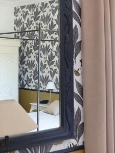 Hostellerie Du Château Des Fines Roches - Pet-Friendly Policies