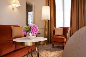 Hotel De Suede Saint Germain - Booking and Discounts Available