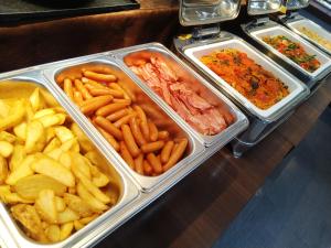 Hotel Grand City - Nearby Attractions