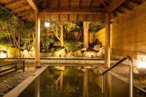 Hotel Hoho a Hotel Overlooking the Echigo Plain and the Yahiko Mountain Range Formerly Hotel Oohashi Yakata-No-Yu - Frequently Asked Questions