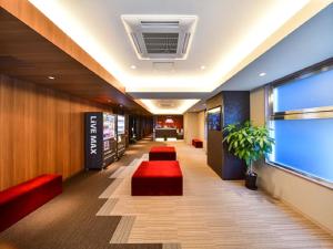 HOTEL LiVEMAX Hakataekimae - Getting There