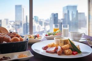Hotel Metropolitan Tokyo Marunouchi - Nearby Attractions