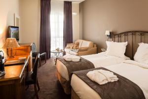 Hotel of the Clock - Nearby Attractions