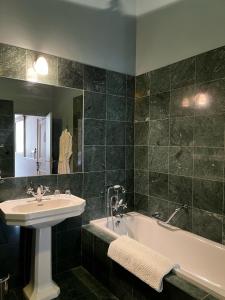 Hotel Restaurant Chez Gervais - How To Book Your Stay