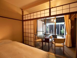 HOTEL SHIRAHAMAKAN - Dining Options