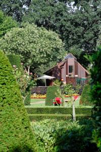 Hôtellerie Du Bas-Bréau - Policies and Procedures