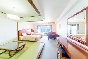 Kanehide Onna Marine View Palace - Laundry and Parking Options