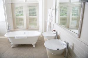 Kentisbury Grange - Memorable Experiences and Relaxation