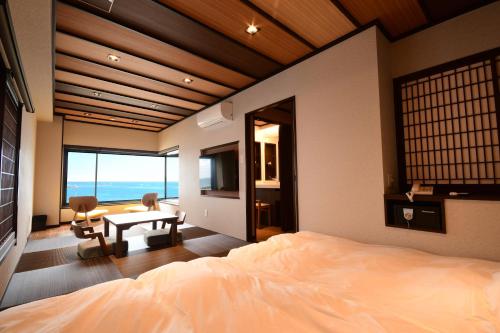 Kuroshio No Yado Rinkaisou - Inn of the Black Current - Nearby Cities and Attractions