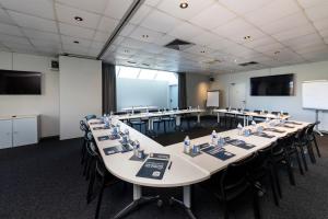 Kyriad Paris West - Colombes - Accessibility and Sustainability