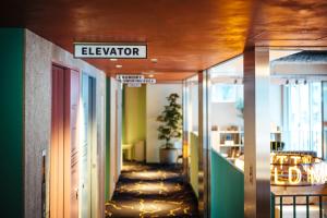 LANDABOUT TOKYO - Dining and Entertainment