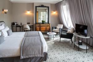 Lenox Montparnasse - About Staying Here