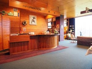 Log Hotel Larch Lake Kanayama - Tips for a Great Stay
