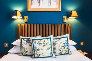London Lodge Hotel - Worth The Stay