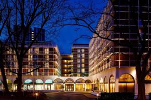London Marriott Hotel Regents Park - Dining Options