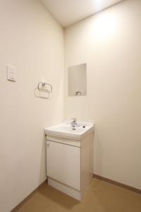 LUANAHOTEL IN KOUENJI - Amenities Offered