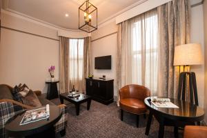 Macdonald Burlington Hotel - Questions About Staying Here