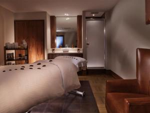 Macdonald Hill Valley Hotel, Golf & Spa Resort - Policies and Regulations