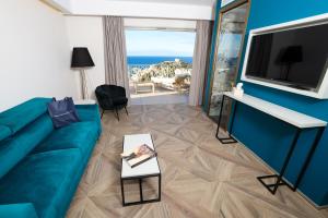 Maria Die - Policies and Accessibility