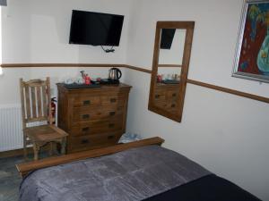 Masons Arms - Nearby Attractions and Landmarks
