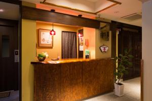 Matsubaya Ryokan - Location and Accessibility