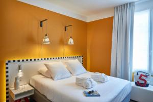 Mercure Hotel Brest Centre Les Voyageurs - Nearby Airports and Train Station