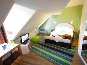 Mercure Strasbourg Centre Gare - Nearby Attractions and Activities