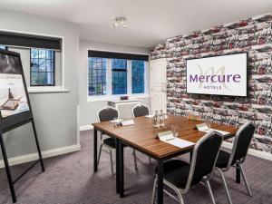 Mercure Tunbridge Wells Hotel - Questions About Staying Here