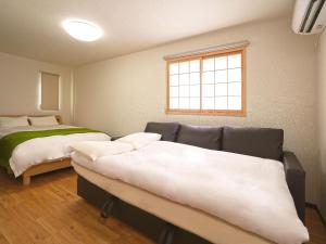 Miyoshi House Good Three Hues - Frequently Asked Questions