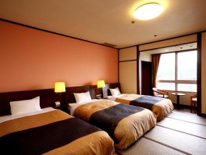 Nagasaki Nisshokan - Nearby Attractions