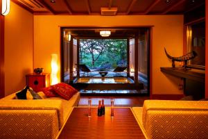 Noto Hyakurakusou - House Rules and Policies